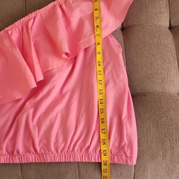 A New Day bubblegum pink barbiecore one ruffled shoulder top size large - Picture 5 of 8
